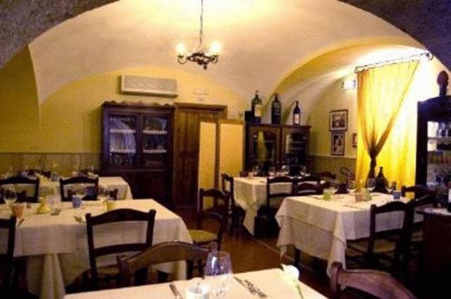 Hotel Tavernola - Locanda Di Campagna Battipaglia Esterno foto